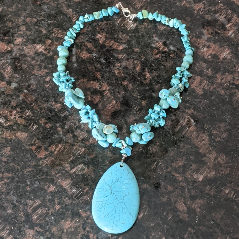 Turquoise Teardrop Choker Necklace 17"